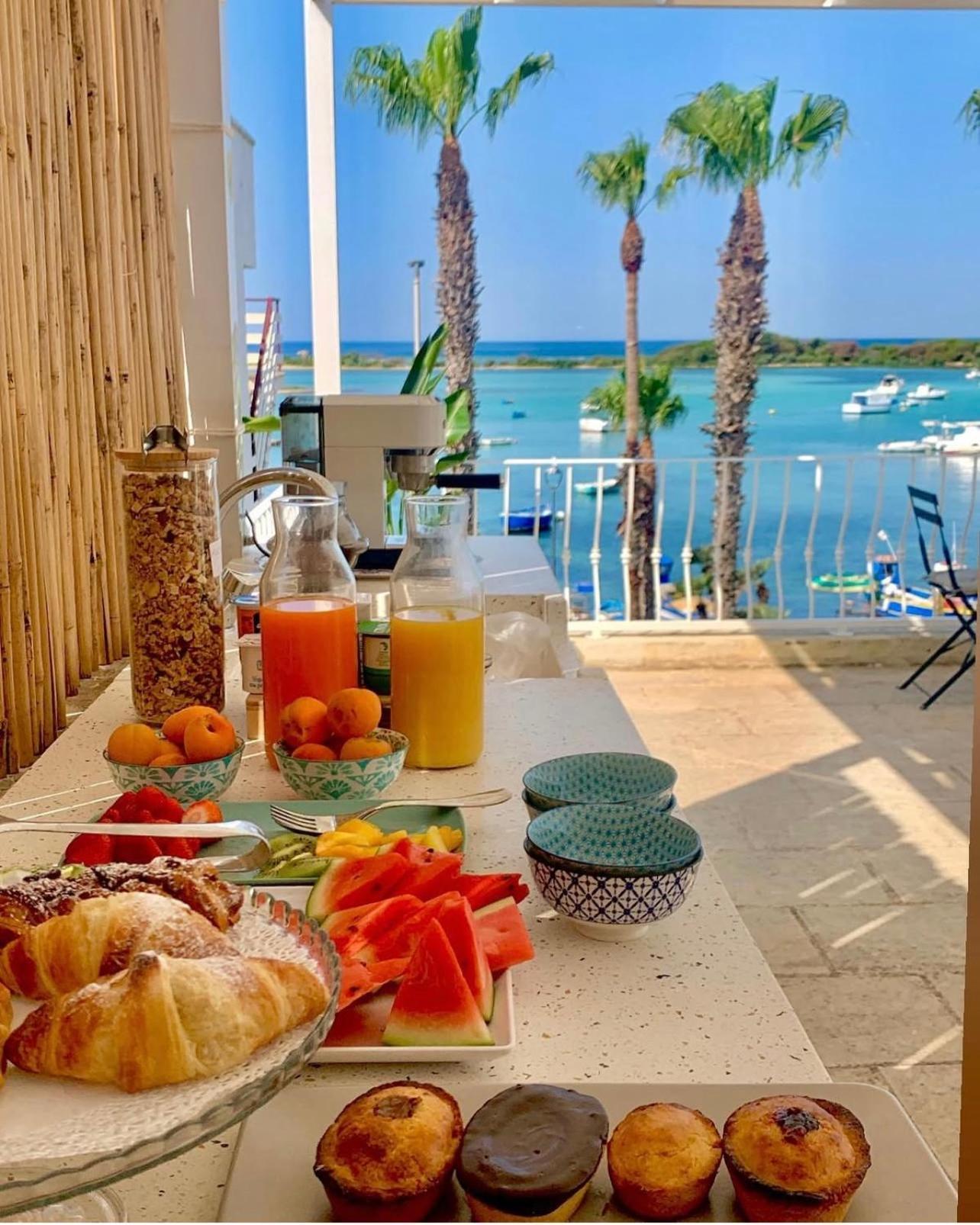 Casa Clementina Rooms Vista Mare 切萨雷奥港 外观 照片